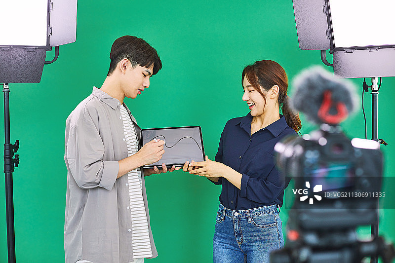 MCN自媒体网红直播，数字平板图片素材