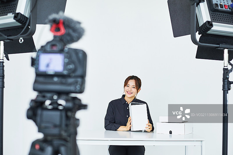 MCN、SNS、自媒体、YouTube、网红拍摄广播图片素材