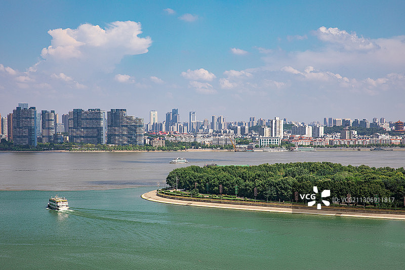 武汉南岸嘴长江与汉江交汇图片素材