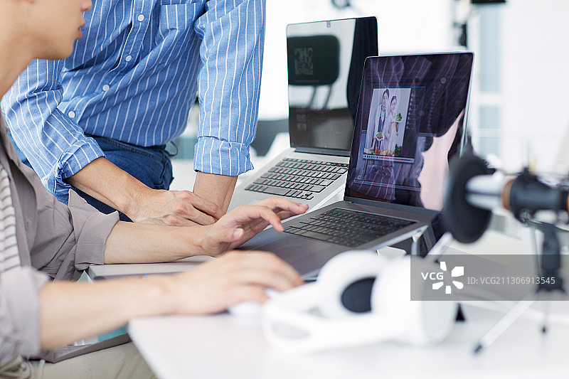 MCN、自媒体、创业、工作、分析、笔记本电脑图片素材