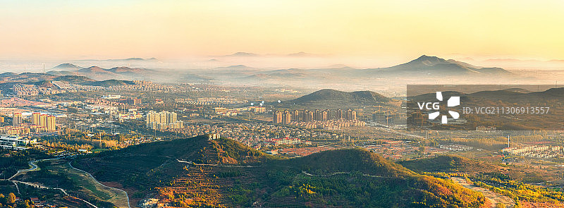 四舍六合泰，天地万年春图片素材