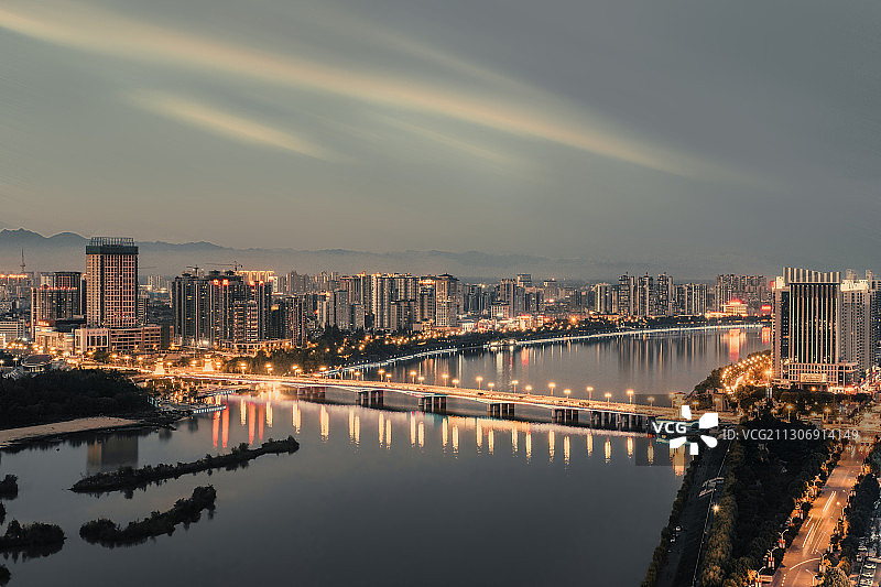 汉中一江两岸夜景图片素材