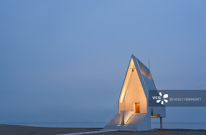 南戴河 黄金海岸 阿那亚 海边教堂 清晨图片素材
