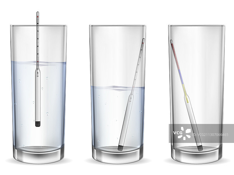 玻璃杯中的逼真酒精测量仪图片素材