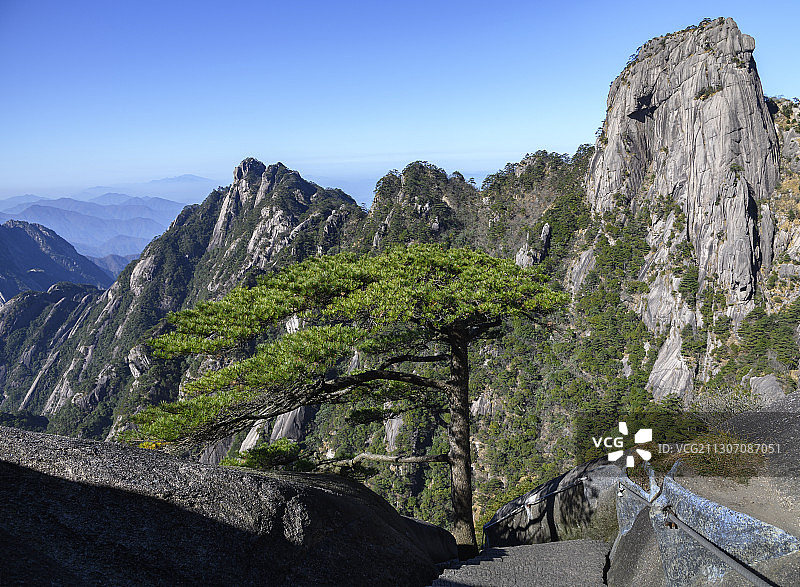 黄山百步云梯图片素材