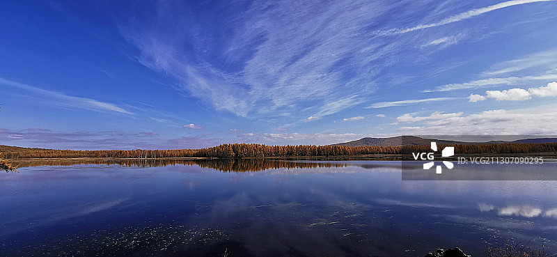 阿尔山国家森林公园杜鹃湖秋景图片素材