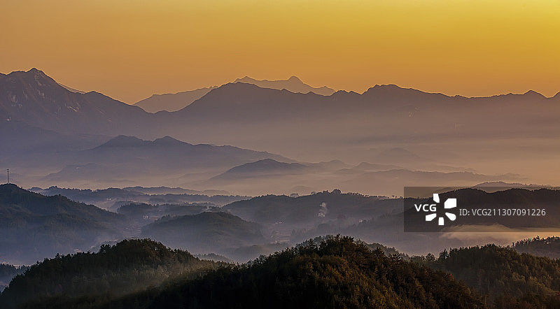 天堂寨云雾图片素材