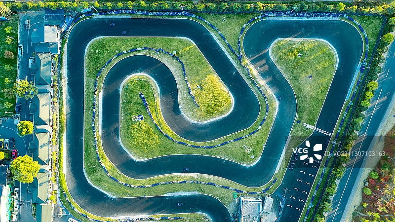 航拍卡丁车赛车跑道图片素材