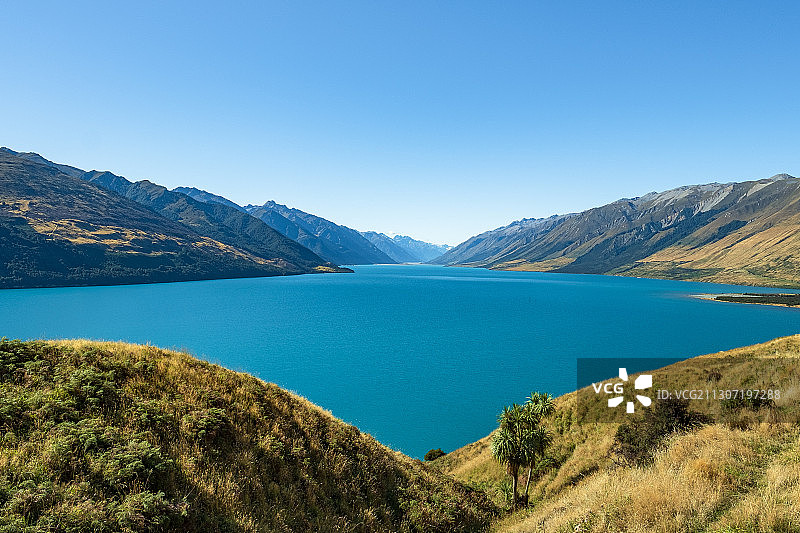 新西兰奥塔哥哈威亚湖湖光山色风光图片素材