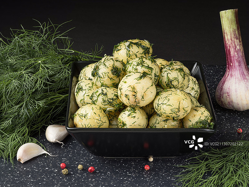 桌子上的蔬菜的高角度视图图片素材