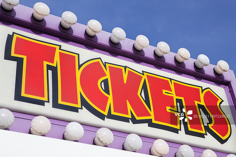 流动嘉年华的售票亭标志图片素材