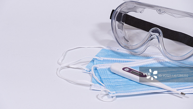 工作防疫体温检测口罩防护新冠肺炎图片素材