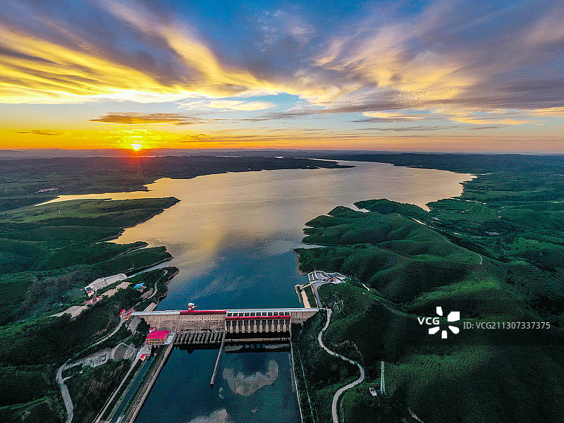 白石水库落日图片素材