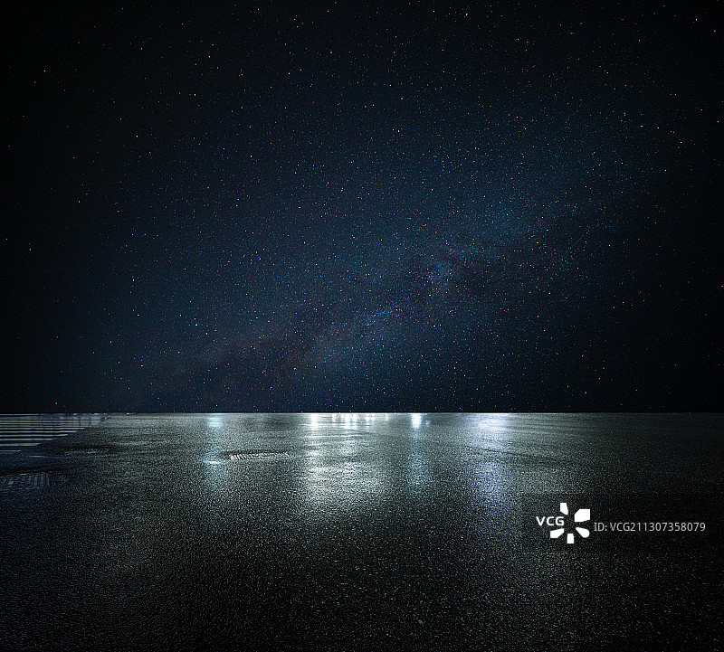 星空下的停车场图片素材
