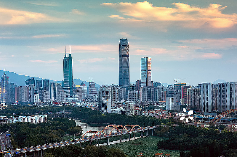 中国深圳罗湖区绿色都市洪湖公园图片素材