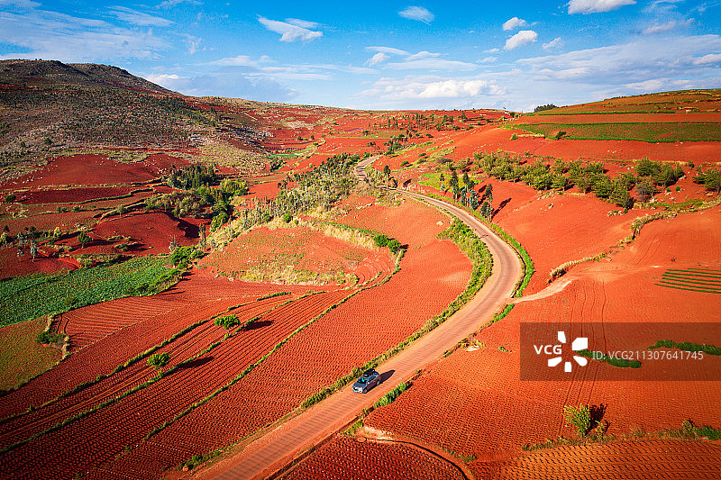 中国云南红河州开远市乡村红土地自然风光图片素材
