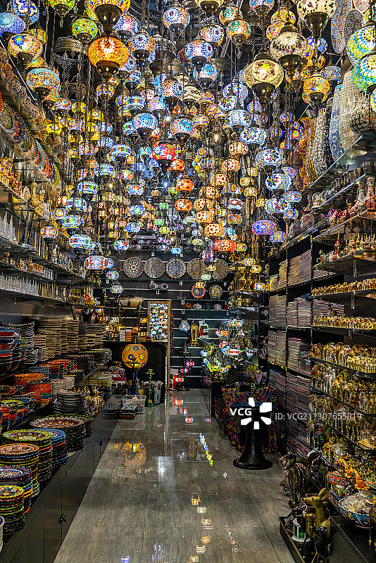 阿联酋迪拜迪拜香料市场上的阿拉伯彩灯图片素材