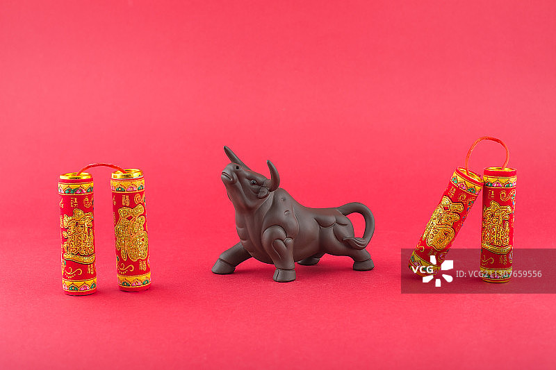 2021年牛年红色系新年素材插图。图片素材