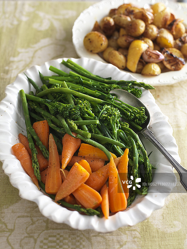 黄油时令蔬菜拼盘图片素材