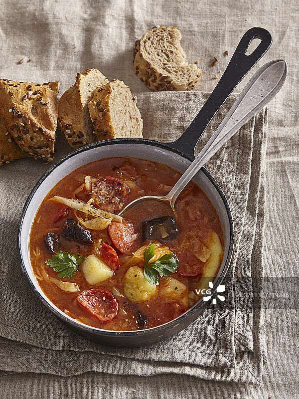 李子酸菜汤图片素材