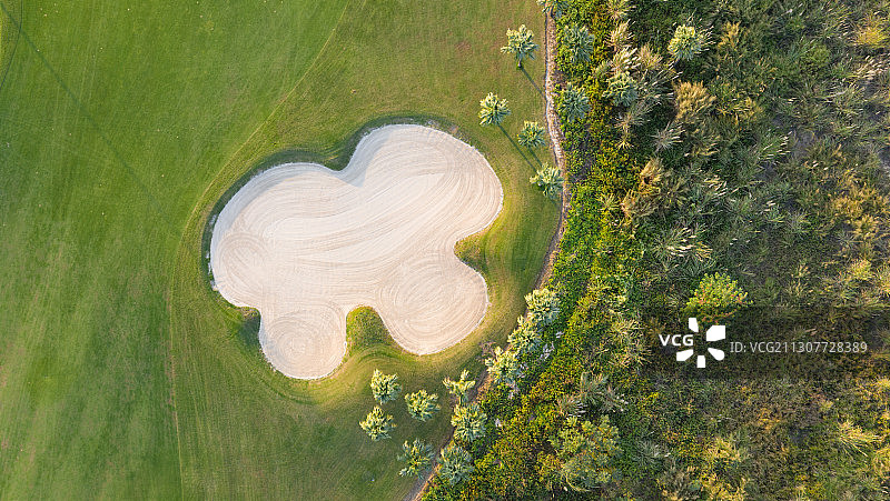 珠海金湾高尔夫球场果岭航拍图片素材