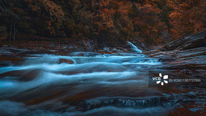 秋日森林溪水|宝鸡黄柏塬图片素材
