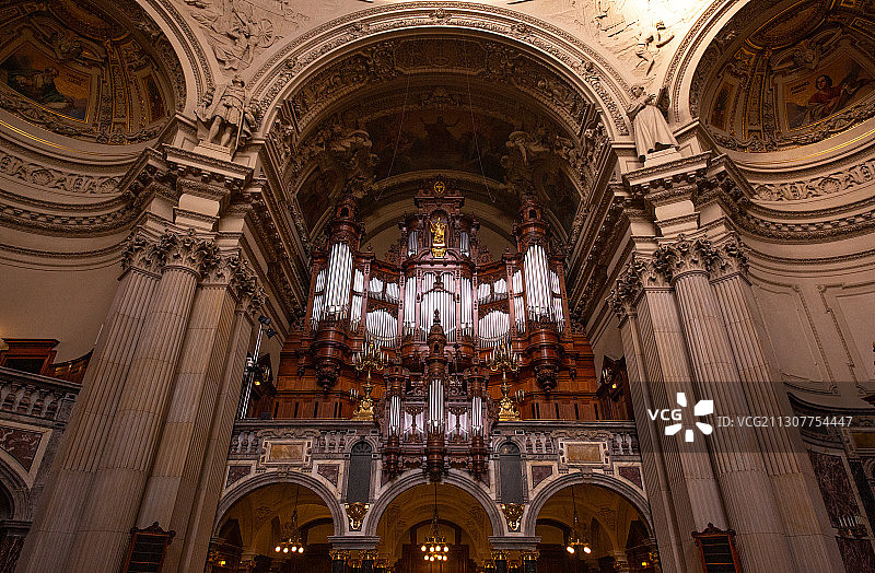 德国柏林大教堂建筑内景图片素材