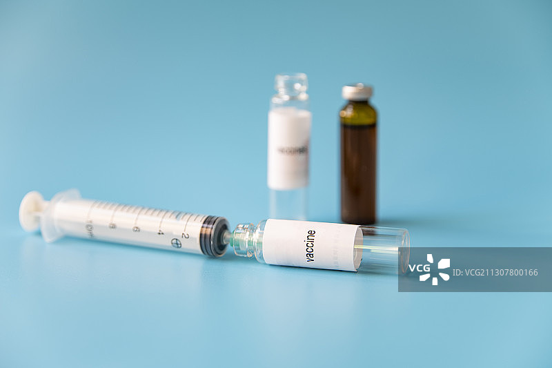 疫苗和注射器图片素材