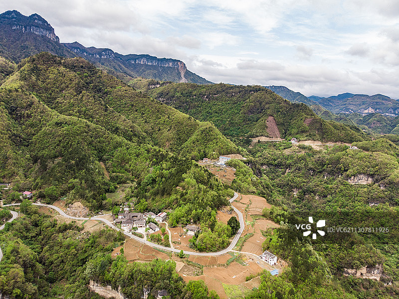 航拍米仓山峡谷风光图片素材
