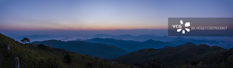 中国香港大帽山日出云海风光全景图片素材