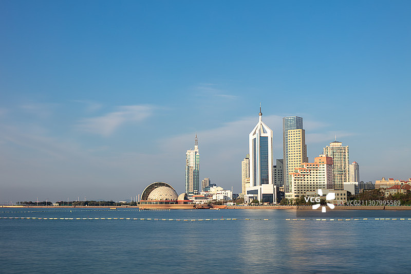 青岛城市天际线日景图片素材