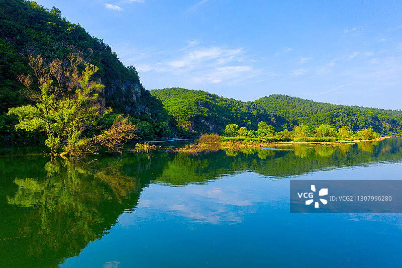 本溪水洞旅游，湖泊，风景优美，青山绿水图片素材