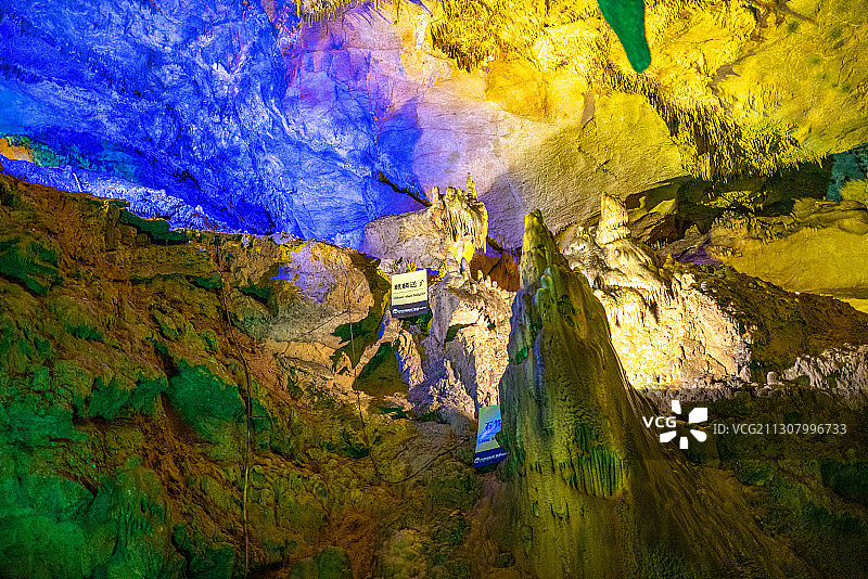 本溪水洞旅游，千年钟乳石图片素材