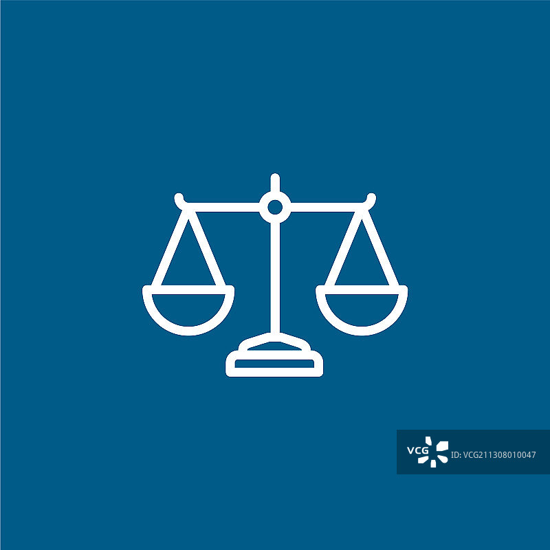 蓝色背景上的正义天平线性图标图片素材
