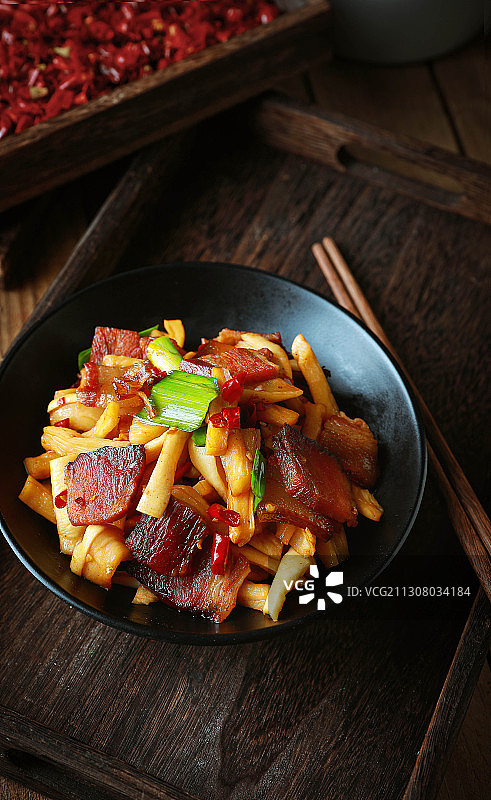 萝卜干炒腊肉图片素材