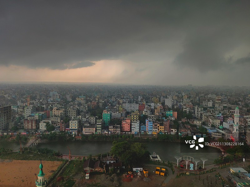 俯视角度拍摄的城市建筑（纳拉扬甘杰，孟加拉国）图片素材