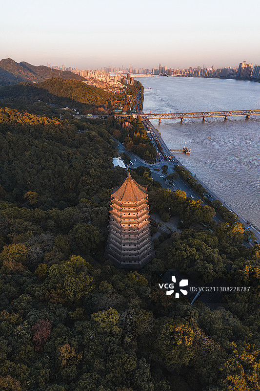 杭州钱塘江六和塔航拍风光图片素材