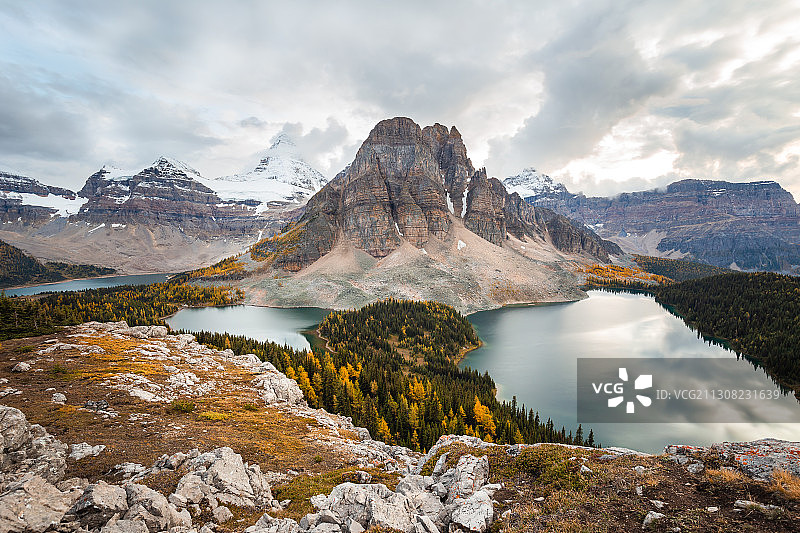 加拿大小阿西尼博因山湖光山色风光摄影图片素材