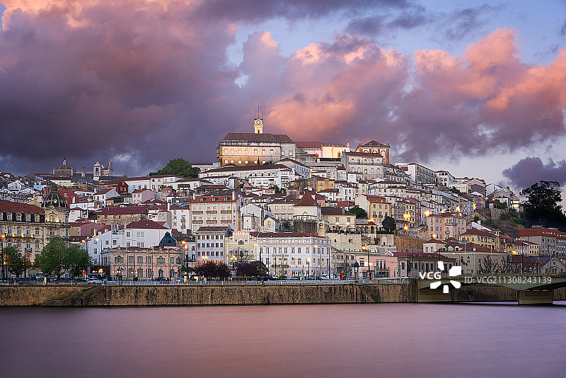 葡萄牙科英布拉海边小镇风光图片素材