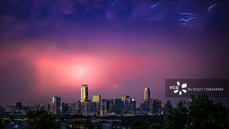 美国德克萨斯州奥斯汀夜景全景图片素材