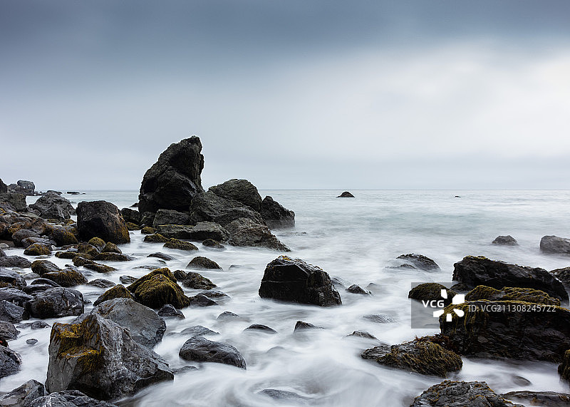 美国加利福尼亚州斯廷森海滩岩石景观图片素材