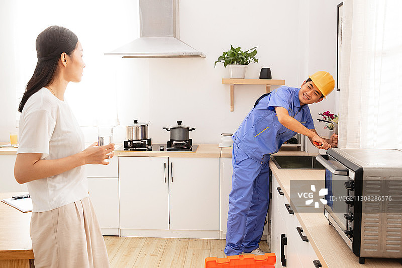 家庭维修服务图片素材