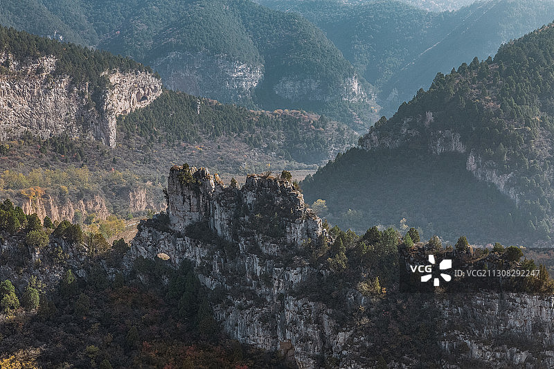 山西王莽岭景区挂壁公路太行山脉锡崖沟挂壁公路图片素材