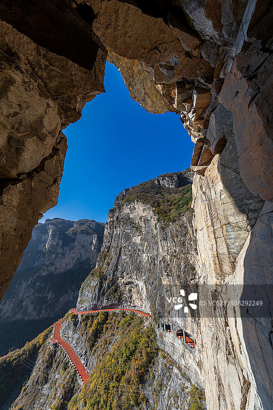 山西王莽岭景区挂壁公路太行山脉锡崖沟挂壁公路图片素材