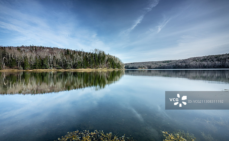 加拿大大熊河湖泊美景图片素材