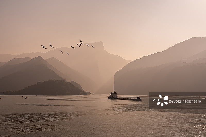 夔门晨曦图片素材