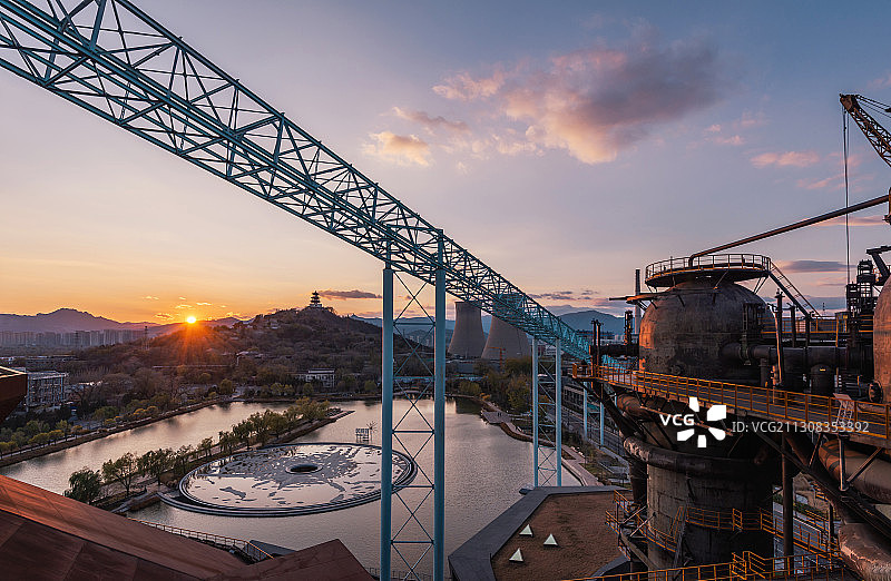 钢城夕照图片素材