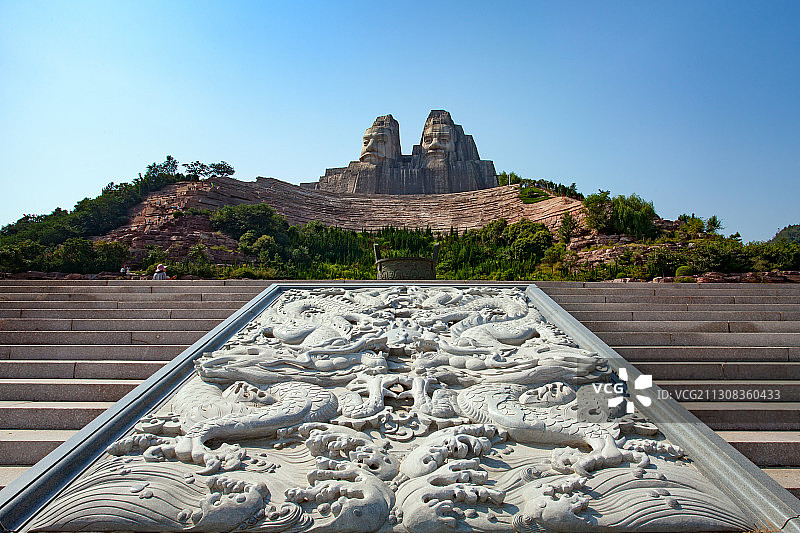 河南省郑州炎帝广场浮雕图片素材