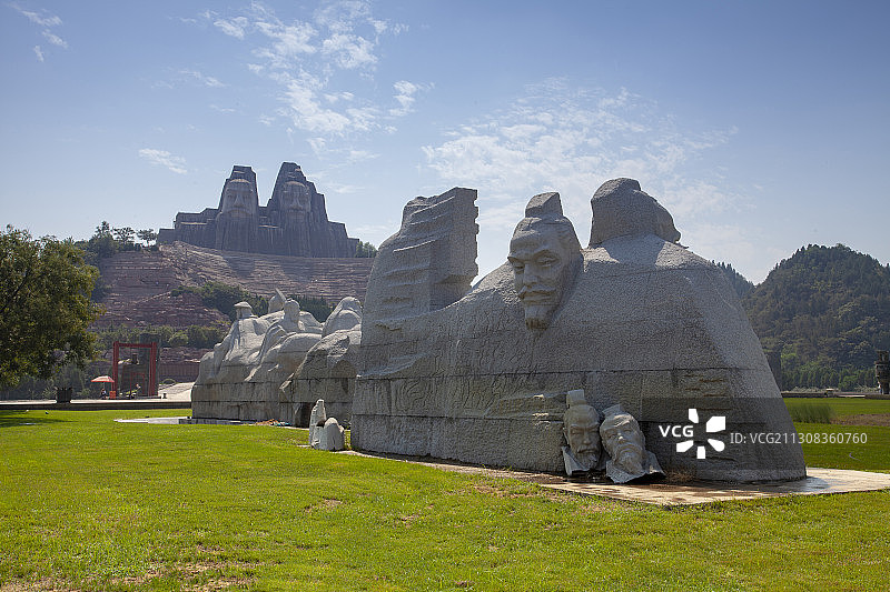 河南省郑州炎帝广场浮雕图片素材