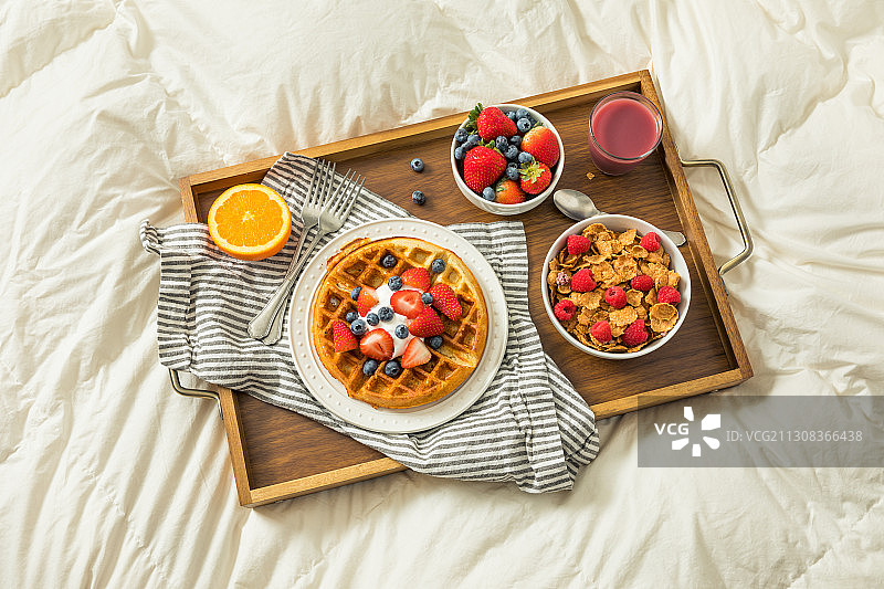 床上早餐俯视图图片素材